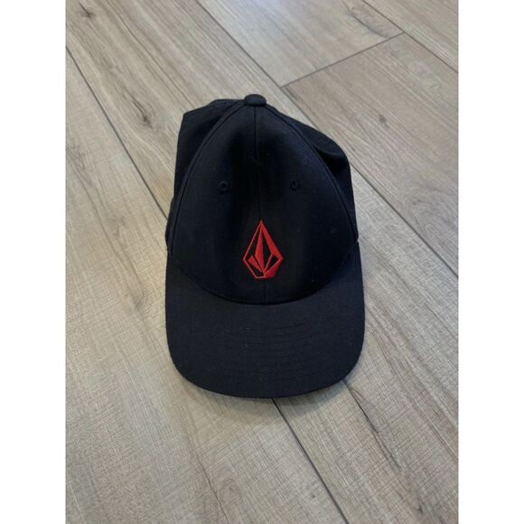 Volcom Full Stone Flexfit Hat Youth One Size Black Red Boys - Picture 1 of 2